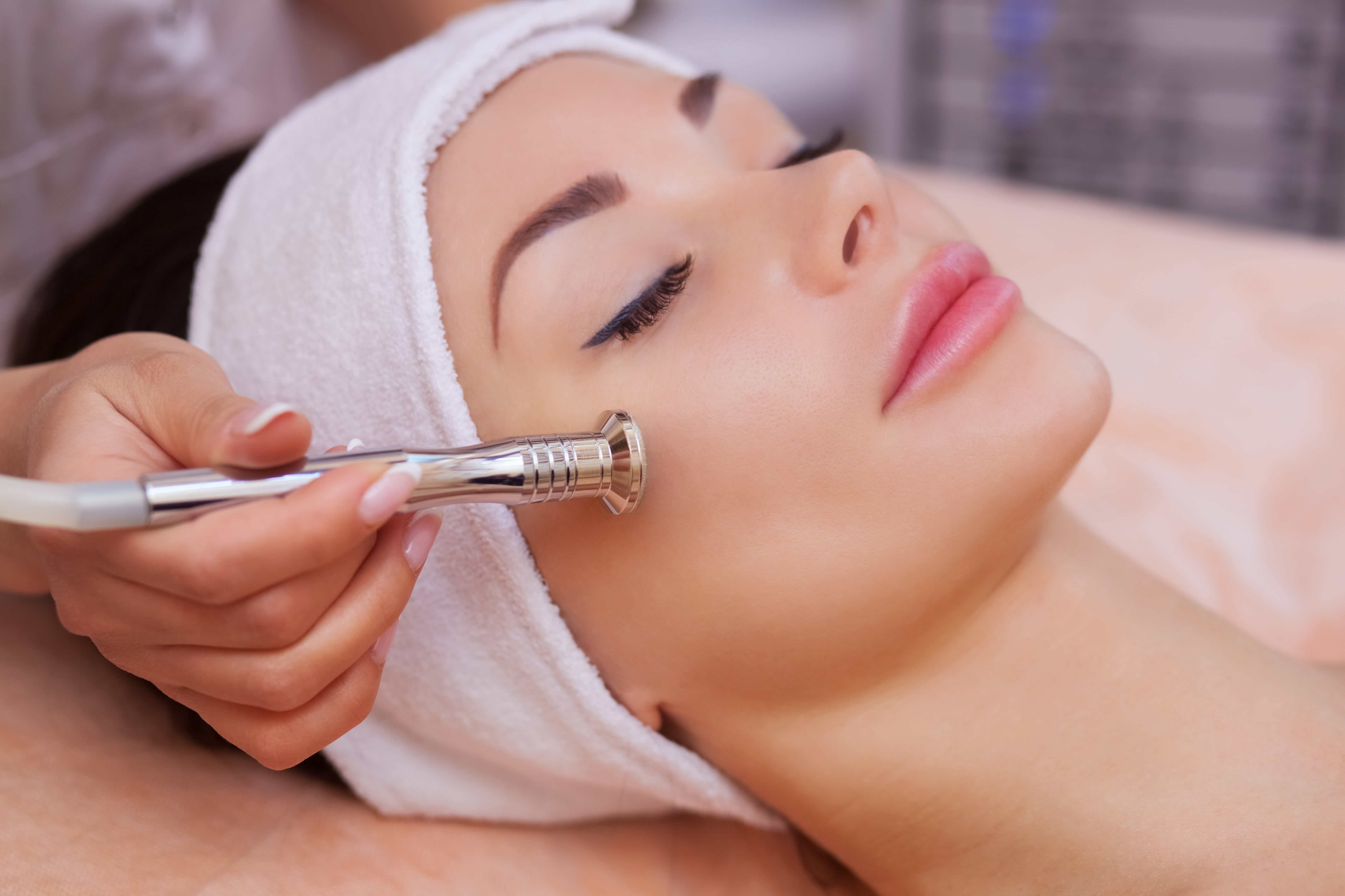 Dermabrasion Narben glätten